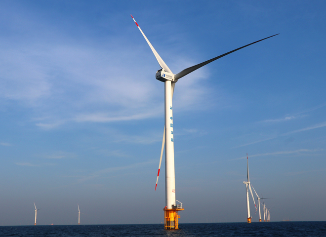 中國首臺最大陸上風電機組甘肅吊裝成功，風力發電邁入新里程