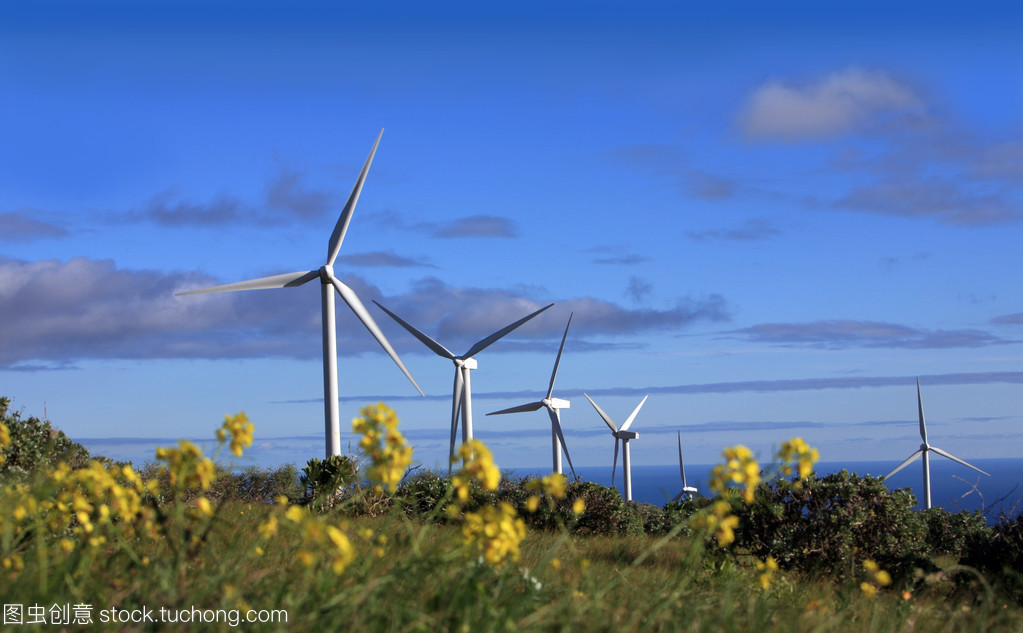 風(fēng)能驅(qū)動未來 風(fēng)力發(fā)電機組的原理、優(yōu)勢與挑戰(zhàn)